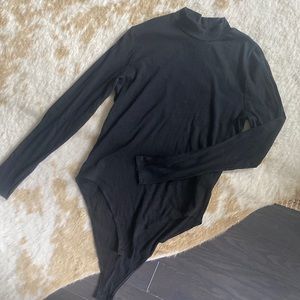 H&M Mock-neck ribbed body suit
